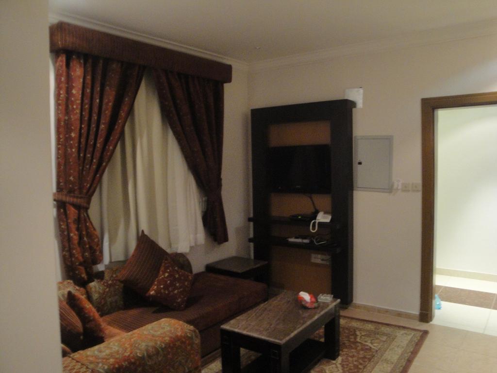 Jenan Al Malaz Hotel Apartments Rijád Szoba fotó
